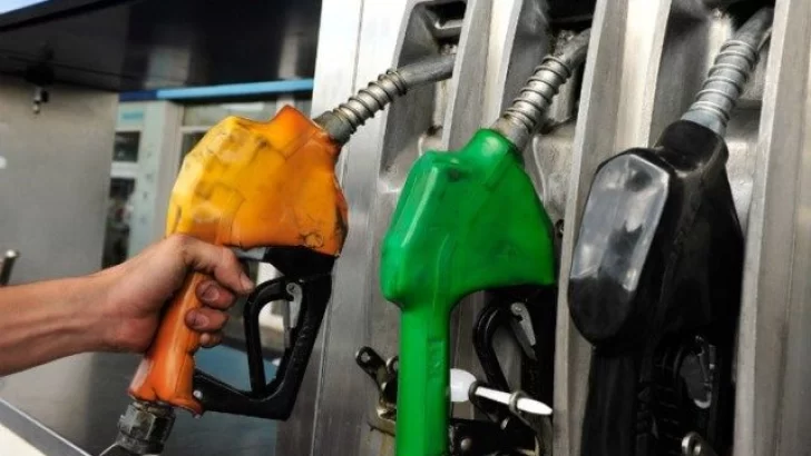 El domingo aumentaría nuevamente el precio de los combustibles