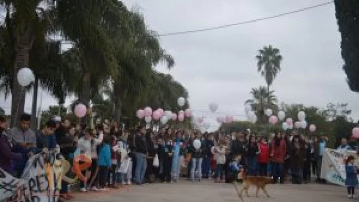 Oliveros se manifestó en pedido de #NiUnaMenos