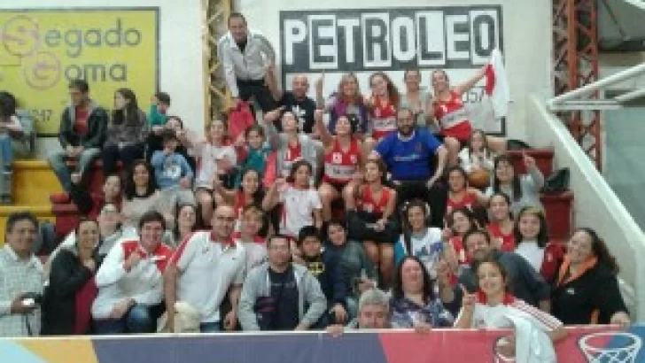 Las chicas del U14 se llevaron el primer triunfo en San Luis
