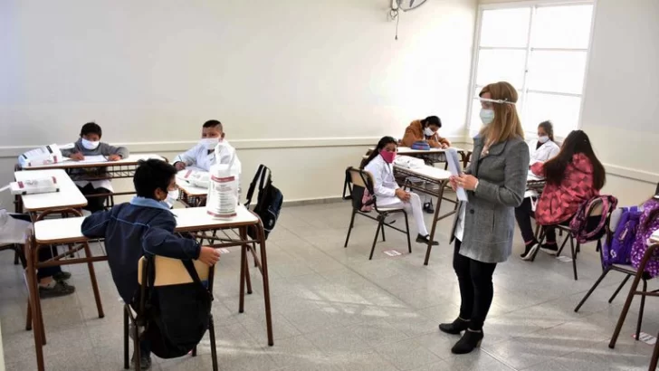 El lunes se negociará la paritaria docente con un piso de 30% de aumento salarial