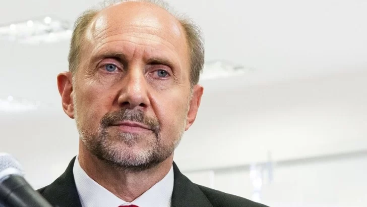 El sueldo de Perotti y de su gabinete congelado por 180 días