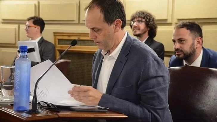 Rasetto destinará la totalidad de los recursos del Senado a la pandemia