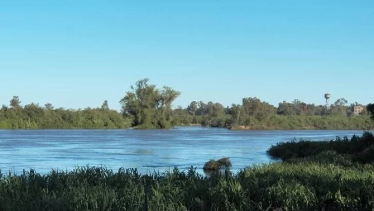Buscan en el Río Coronda a dos empleados comunales