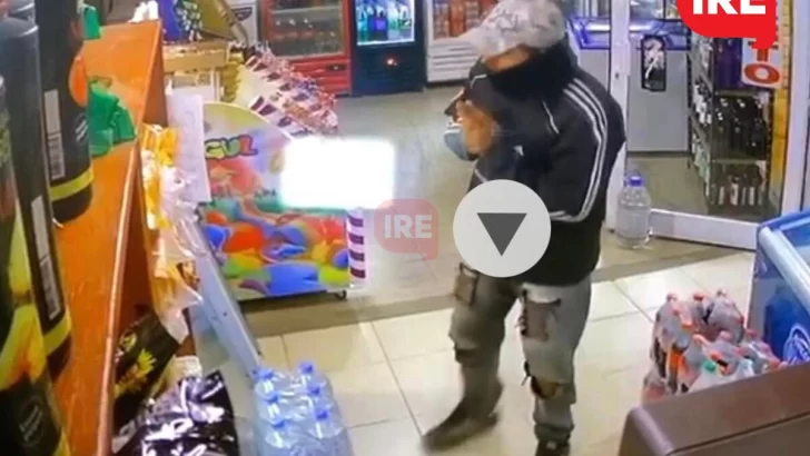 Se hizo pasar por un cliente y se robó un whisky de un minimarket en Serodino