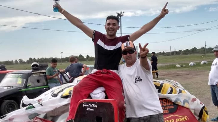 Automovilismo: Ivan Rosso volvió a laventar la copa del campeón