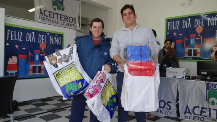 El SOEA entregó los tradicionales regalos del día de niño