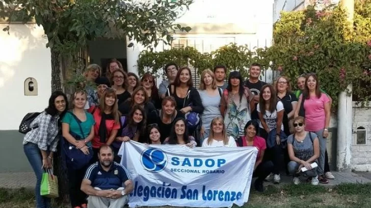 Paro y masiva marcha de docentes para reclamar una paritaria acorde