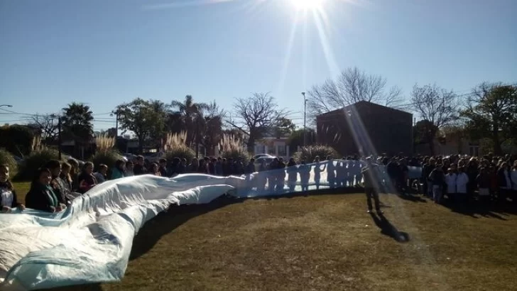 Se celebró un popular acto por el Día de la Bandera
