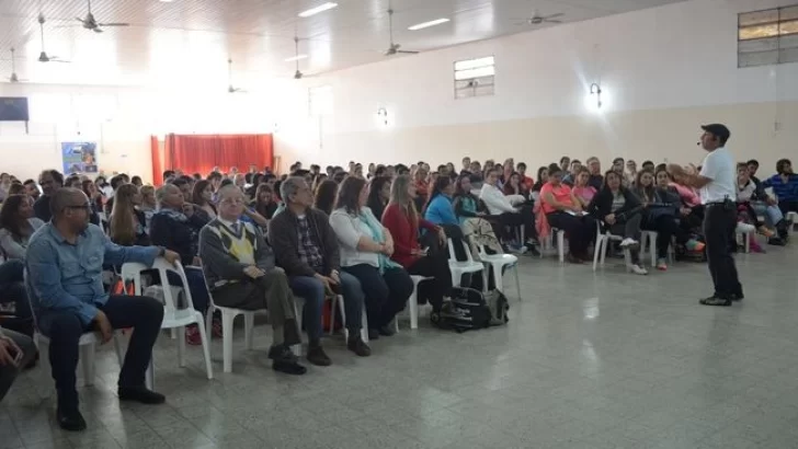 Con una gran convocatoria, pasó el 1º Simposio de Deporte y Educación en Timbúes