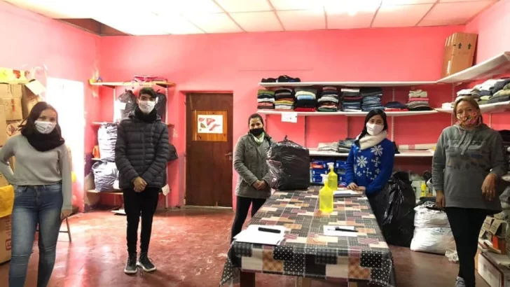 Juventudes de Timbúes se organizó para ayudar y dar pelea al frío
