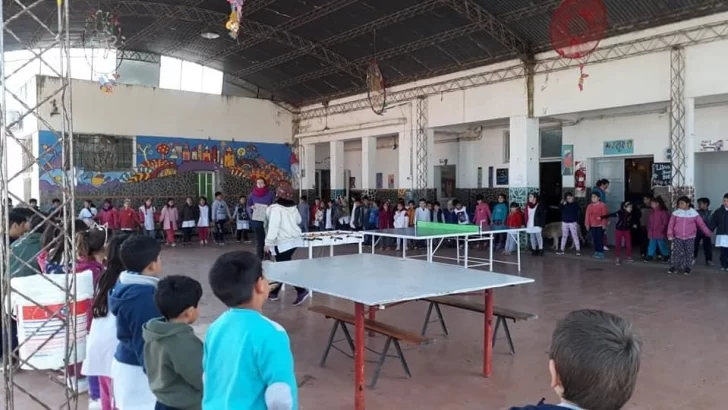 Adquirieron nuevos juegos para los alumnos de la primaria