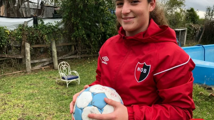 Lara: “Me gustaría salir campeona con Newell´s y jugar un mundial”