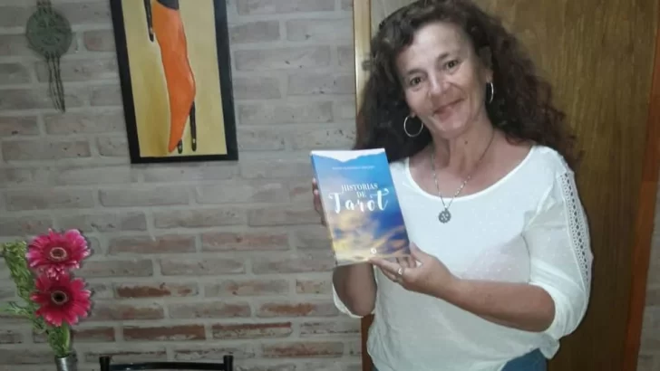Zingara, la tarotista nacida en Oliveros presentará su primer libro