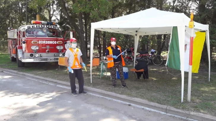 Serodino identifica a sus trabajadores con pulseras para no demorarlos