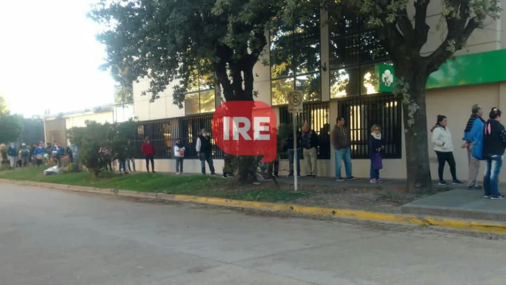 Anunciaron que los bancos abrirán el sábado y domingo