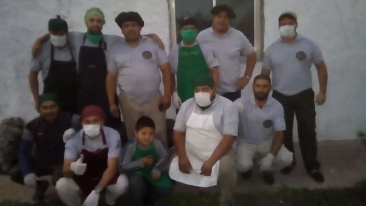 Unas 100 personas fueron parte de la olla popular en el Balneario