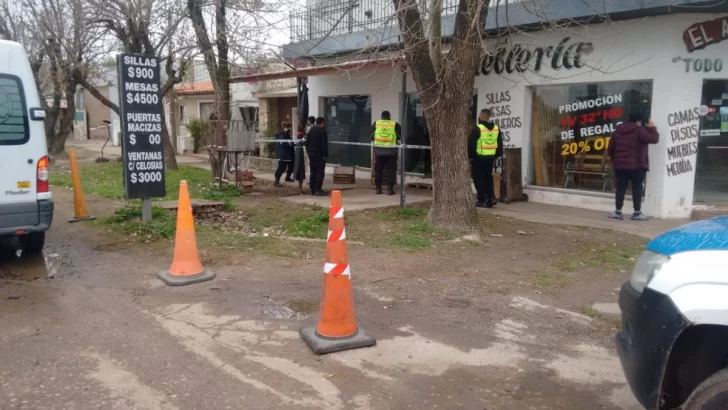 Clausuraron una verduleria porque detectaron personas de Buenos Aires