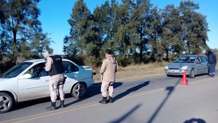 Gaboto controla el ingreso al pueblo con inspectores, la policía y Prefectura