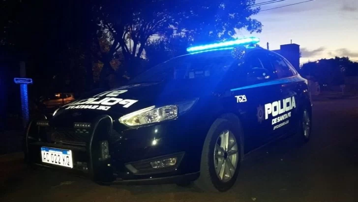 Golpeó a su pareja con un palo y quiso huir con su hija: Quedó detenido