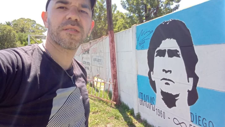 El Club San Julián homenajeó a Diego Maradona con un enorme mural