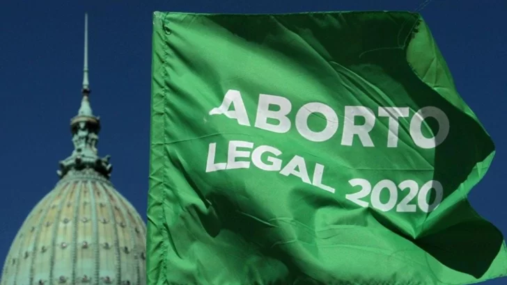 Es Ley: El Senado aprobó el aborto legal y gratuito en Argentina