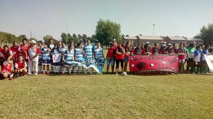 Este domingo arranca la Liga Evita de fútbol femenino