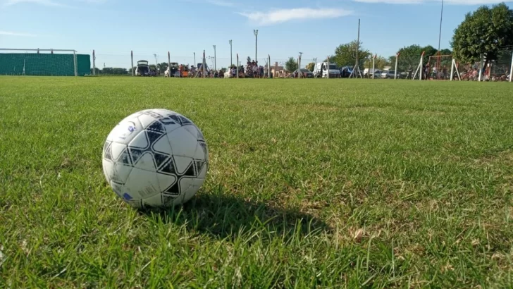 Fútbol: Habilitarían el ingreso de hasta 250 personas en las canchas