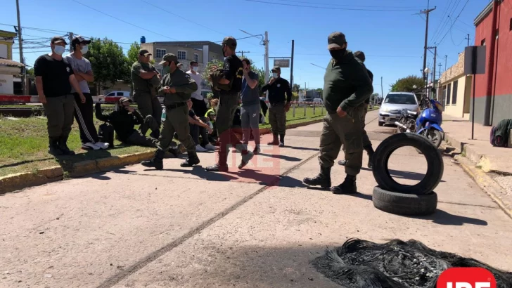 La Guardia Urbana comenzó una medida de fuerza por deuda de horas extras