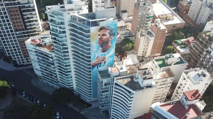 Lo hicieron de nuevo: El mural más alto de Messi en Rosario tiene el arte de la región