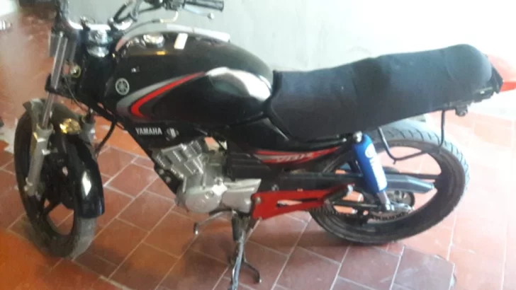 La policía recuperó una moto robada tras una persecución: Un menor detenido