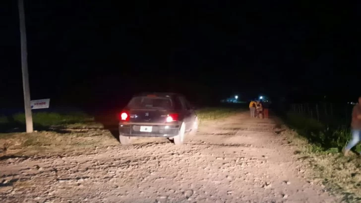 Barrancas: Una joven herida tras chocar en bici contra un auto