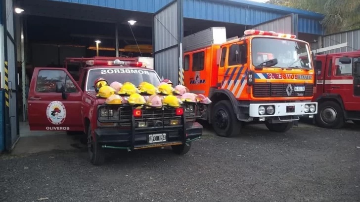 Bomberos de Oliveros celebran la independencia con almuerzo y actividades