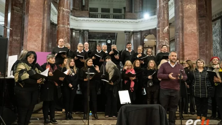 El club Sarmiento se viste de gala para celebrar el 25 aniversario del coro de Timbúes