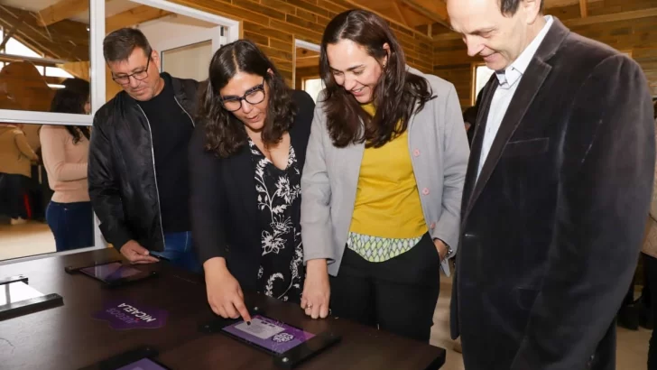 Andino inauguró su Punto Violeta que asistirá a ocho localidades de Iriondo