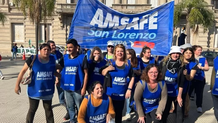 La lucha docente tuvo una multitudinaria manifestación frente a la Casa de Gobierno