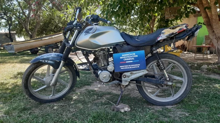 Allanaron una casa en Gaboto y recuperaron una moto robada en San Lorenzo