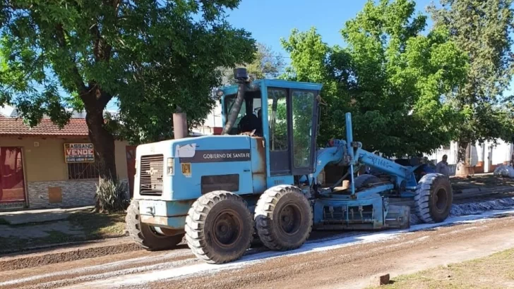 Maciel realizó mantenimiento en distintas calles del pueblo