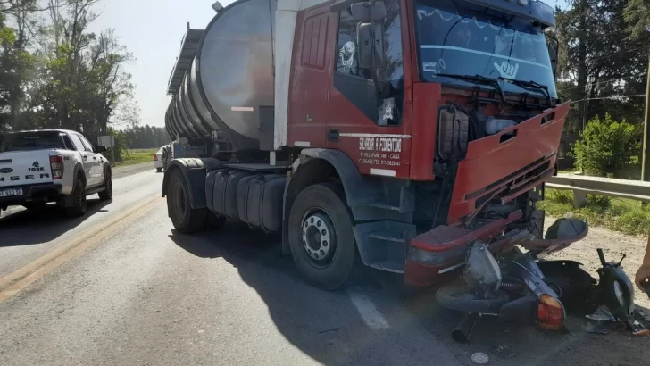 Murió un empleado comunal de Ricardone que chocó en moto con un camionero de Timbúes