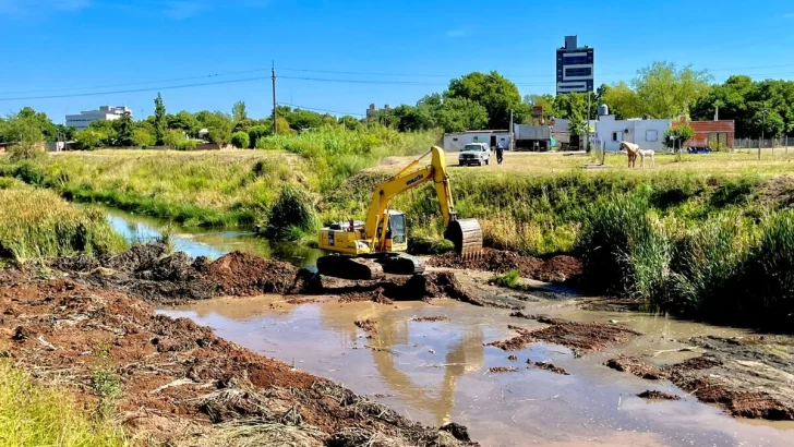 Cañada de Gómez realiza nuevas tareas de limpieza en el arroyo