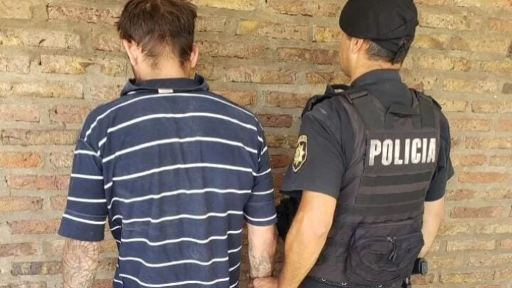 Rompieron el vidrio de un camión para robaron un celular y dinero: Un detenido