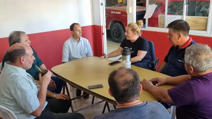 Rasetto acordó con la comuna ayudar a reparar los equipos dañados de bomberos