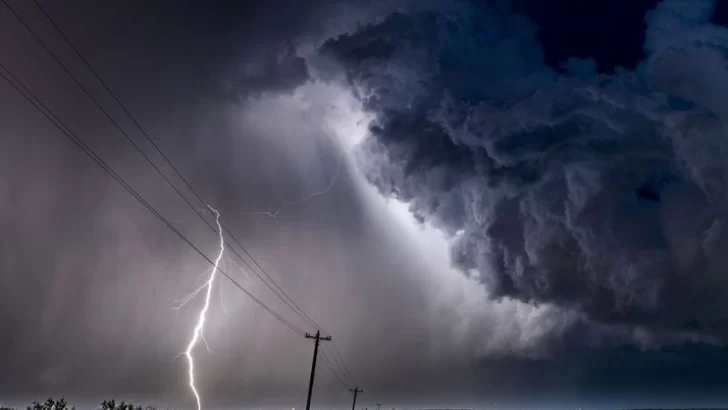 La región amaneció con cielo gris y hay alerta amarilla por tormentas para toda la provincia