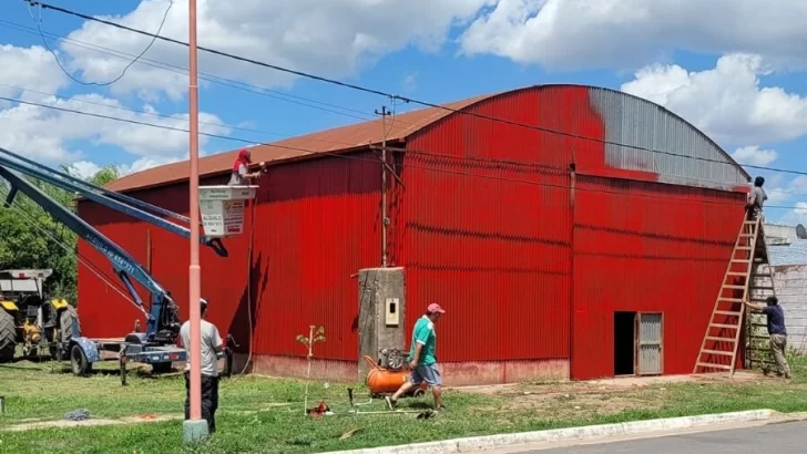 Con limpieza y pintura avanza la puesta a punto del cuartel de Bomberos de Timbúes