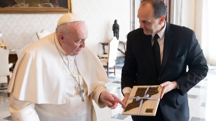 Rasetto se reunió en una audiencia privada con el papa Francisco: “Transmite paz”