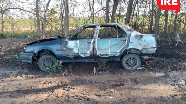 Hallaron en Timbúes un auto incendiado y confirmaron que había sido robado en Bermúdez