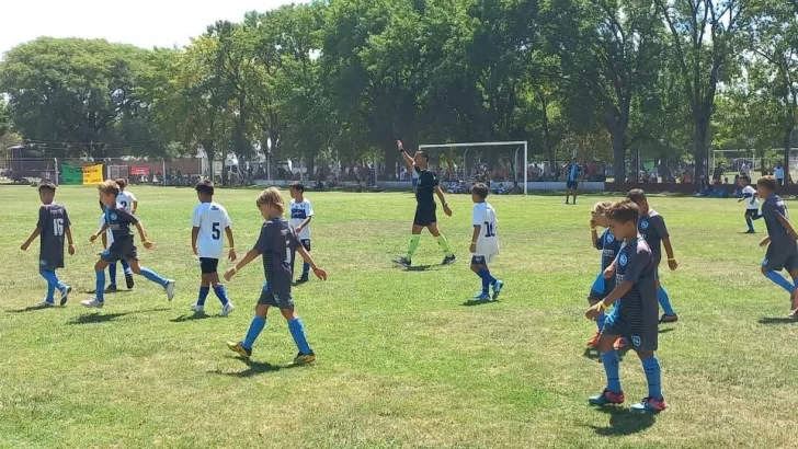 Cuidado niños jugando: Suspenderán partidos donde haya insultos o agresiones