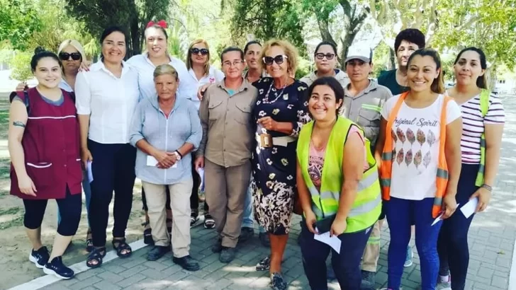 Con orgullo localista: Maciel reconoció a Bety, la primera secretaria de la comuna