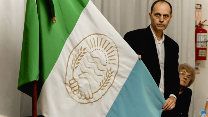 Luego del certamen, Iriondo tiene tu nuevo escudo y bandera distintivos