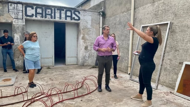 Capitani recorrió obras en Caritas y se llevó pedidos de la escuela San Martin en Barrancas