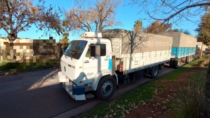 Detuvieron en un control de autopista a un camión con su acoplado adulterado